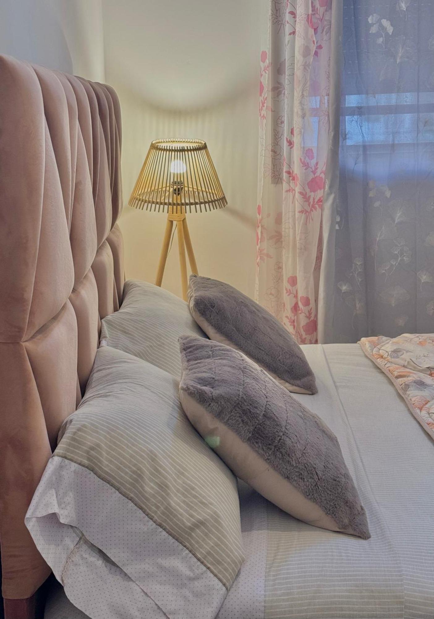 Apartment Take A Cosy Rest Near The Airport